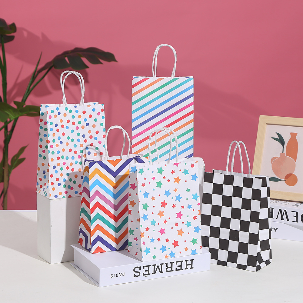 Baby Clothing Event - 30 sacs cadeaux en papier kraft